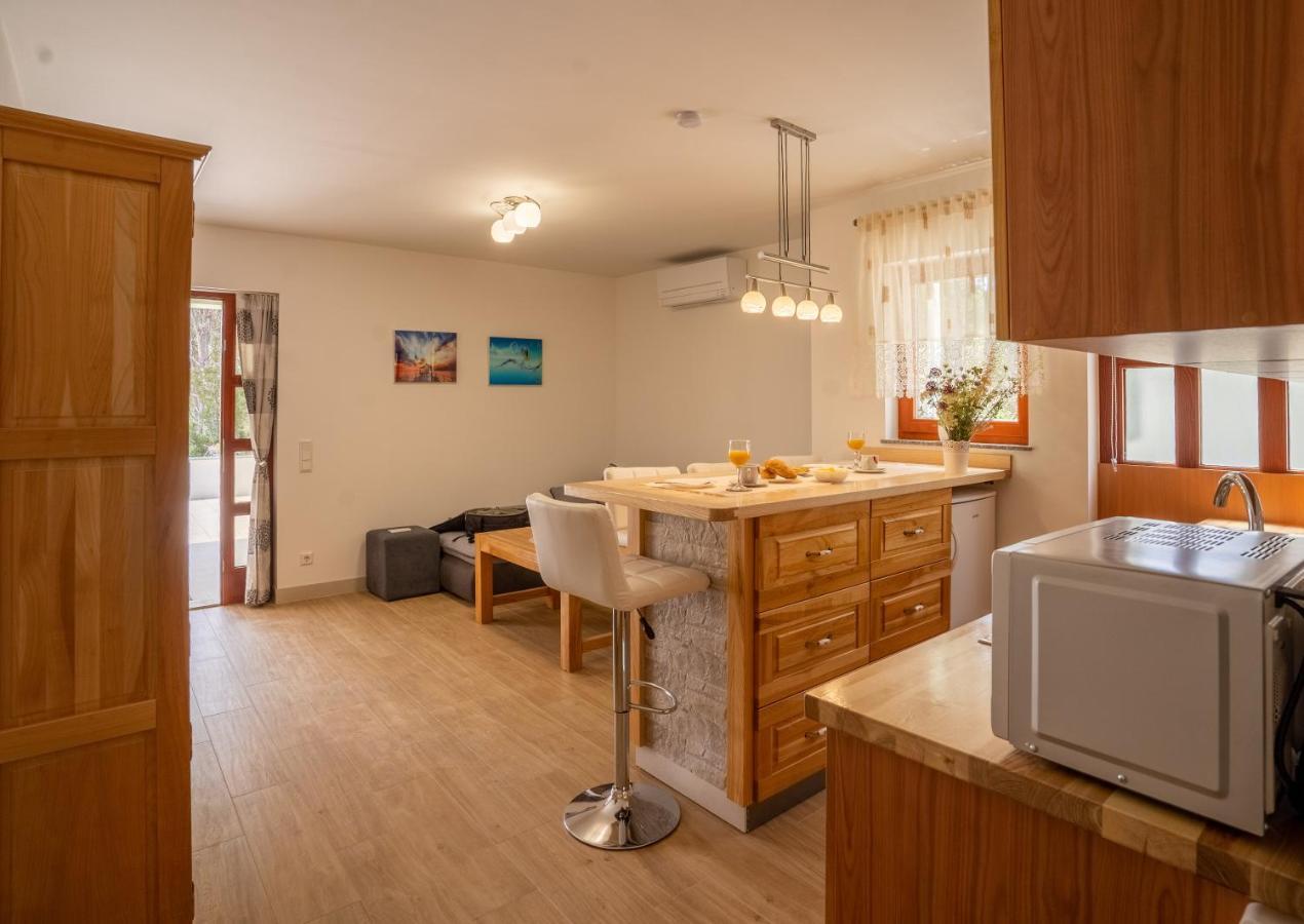 Villa Kalinic Milna  Ngoại thất bức ảnh